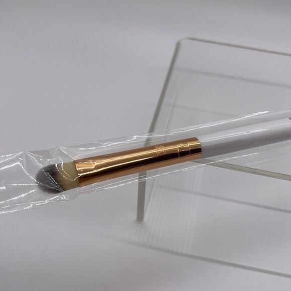 NWT F.A.R.A.H. Concealer Brush 10F Rose Gold - Picture 3 of 4